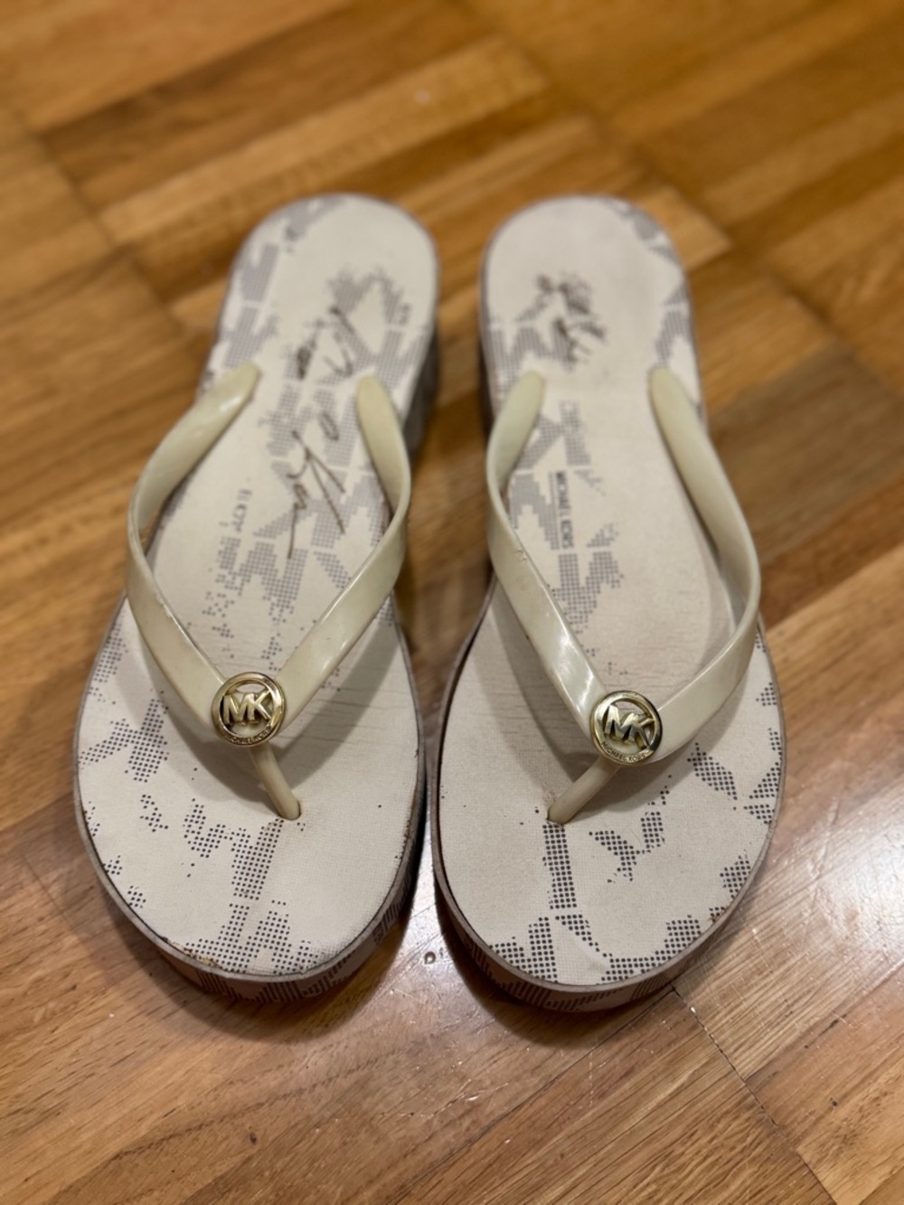Michael Kors Ivory Logo Thong Sandals with Gold Emblem